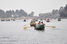 Boating in Nainital Boating in Nainital