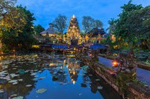 Pura Saraswati Temple, Ubud, Bali Pura Saraswati Temple, Ubud, Bali