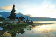 Pura Ulun Danu Bratan, Bali Pura Ulun Danu Bratan, Bali
