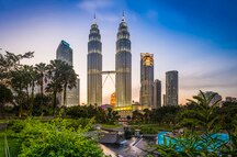 Petronas Towers, the world's tallest twin structures Petronas Towers, the world's tallest twin structures
