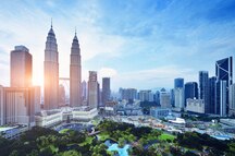Petronas Twin Towers during the day Petronas Twin Towers during the day