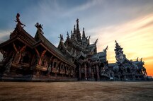 Sanctuary of Truth during dusk Sanctuary of Truth during dusk
