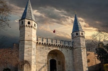The gate of Topkapi Palace in Istanbul The gate of Topkapi Palace in Istanbul
