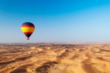 Hot Air Balloon over the Desert Hot Air Balloon over the Desert