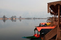 Enjoy the view at Dal Lake Enjoy the view at Dal Lake