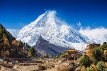 Breath-taking view of Mt. Everest Breath-taking view of Mt. Everest