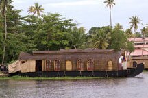 The exquisite Kayamkulam Lake The exquisite Kayamkulam Lake
