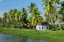 The alluring Kerala Canal The alluring Kerala Canal
